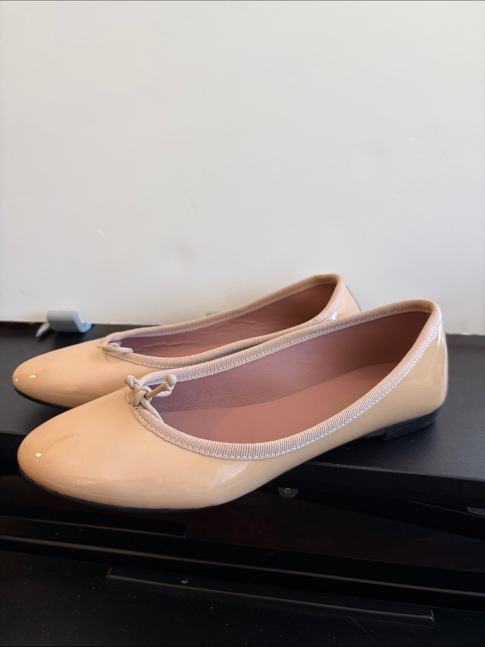 Bloomingdale's Nude Patent Ballet Flats with Knot